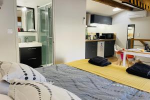 Maisons de vacances Gites ecolabellises du Domaine de Ludeye - au calme dans le Medoc : photos des chambres