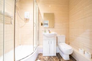 Economy Double Room with Shared Bathroom room in Hyde Park Rooms & Apartments