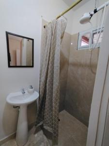 Habitación Privada No 2 Residencial Villa de las Hadas Zona Sur