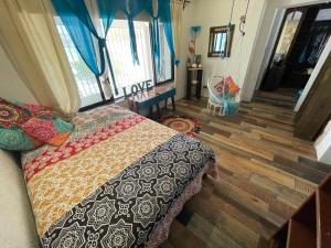 SandyToes La Casita del Mexicano