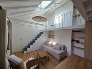 Studio duplex plein sud refait à neuf - paris 2ème - vue exceptionnelle toits