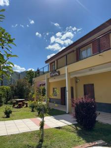 Complejo Los Paraisos - Pileta Climatizada