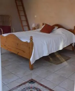 Studio et piscine privée en Provence - Camps-la-Source