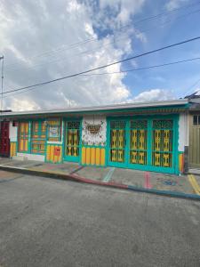 Casa Familiar María E