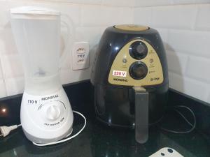 Recanto de Itaipava - casa com forno de pizza a lenha, churrasqueira, pet friendly, equipada para até 6 pessoas, em meio à Natureza e próxima ao centro do bairro