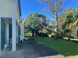 Casa dos Plátanos quarto branco