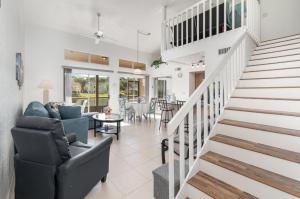 Family Home w Pool & Water Views, Near Disney