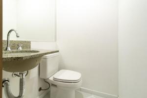 Duplex Decorado com dois quartos no Batel