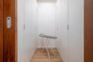 4BR Walk to Chinatown, MRT Luggage Dropoff