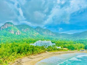 Orson Hotel & Resort Con Dao - Snorkeling & Turtle Release Tour