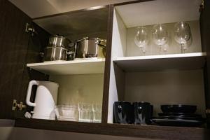 Snug Stay in Gramercy Makati with City Skyline View!