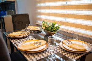 Stylish & Modern Stay in Batangas City - Unit 106