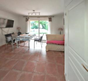 Maison de vacances confortable avec jardin et terrasse au Lavandou