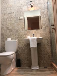 Cozy Apartment In Old Tbilisi mini