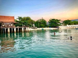 Ruenton Resort เรือนต้น รีสอร์ท