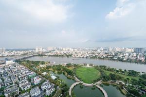 Luxury Apartment at Vinhomes Central Park