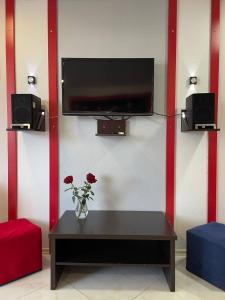 Rock Hotel First Line