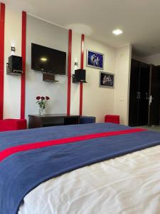 Rock Hotel First Line