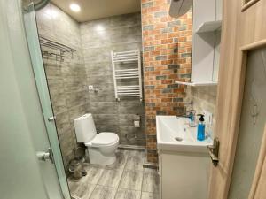 5 Rooms near 300 Aragveli metro station