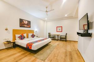 FabHotel Comfort Residency I - Nr Artemis Hospital Gurgaon