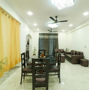 Serene House with Peaceful Vibes by Especial Rentals