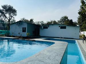 The Corbett Nature Green By StayApart