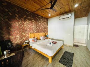 The Corbett Nature Green By StayApart