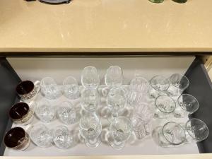 Lofty Dreams Skyline Apartment