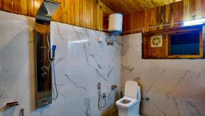 The Luxe Cascades JIbhi