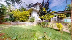 3 Bedroom Quiet Coastal House few steps from the stunning beach - 4hvězdičkové hotely ve městě Dikwella