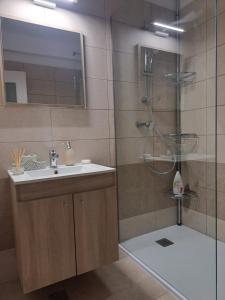 MARYSELA APARTAMENT MAMAIA NORD