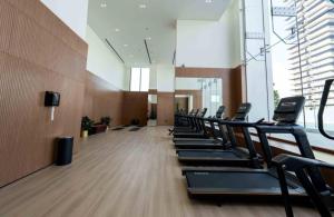 Bright 1br Jvc Balcony & Free Parking