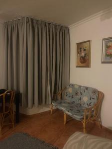 Luridean Cars and Stay