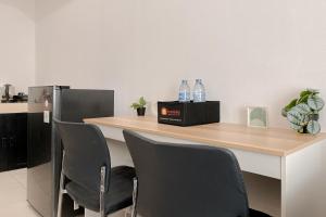 Cozy and Nice 1BR at Boutique Kemayoran Apartment By Travelio