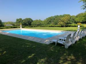 Maisons de vacances PARENTHESE 30 COUCHAGES SUR 2 GITES PISCINE 1H30 Paris CAMPAGNE CHIC : photos des chambres