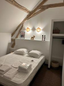 Maisons de vacances PARENTHESE 30 COUCHAGES SUR 2 GITES PISCINE 1H30 Paris CAMPAGNE CHIC : photos des chambres