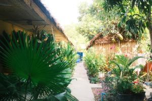 Siem Reap Homesteading Garden Retreat