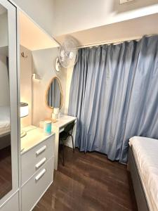 Comfy Makati Condo Wifi, Netflix and Disney