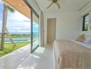 Eternal - Oceanview Luxury Residence with Rooftop Sauna