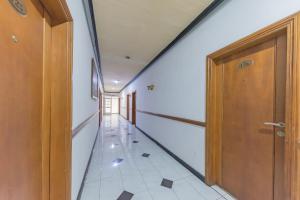 Urbanview Hotel Crown Tasikmalaya by RedDoorz