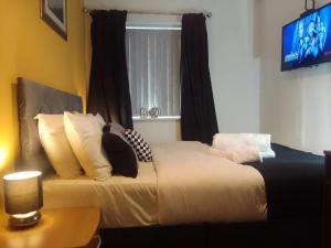 4 Bed Flat Sleeps 10 Pets Parking Ev charging