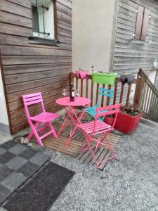 Chalet rustique à La Salvetat-sur-Agout avec vue montagne