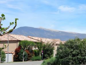 Maisons de vacances Maison charmante a Aubignan avec piscine partagee : photos des chambres