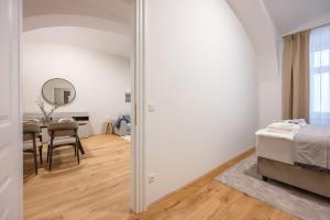 Apartment Diamond by the Danube River