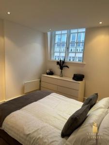 Leeds Apt - HotTub - Sleeps 6 - Special Occasions