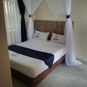 Frepego Lakeview Resort