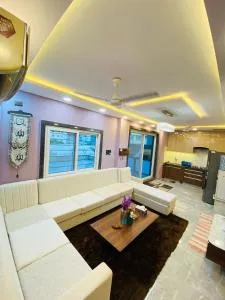 Feels like home - Haidar Sāhibgūda