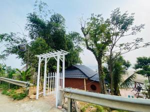 Homestay nhà gỗ Lan Anh