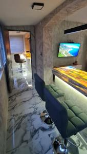 Stephany LUX Apartment