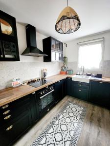Villas Maison loft avec jardin pour 6 voyageurs entre Paris et Disneyland : photos des chambres